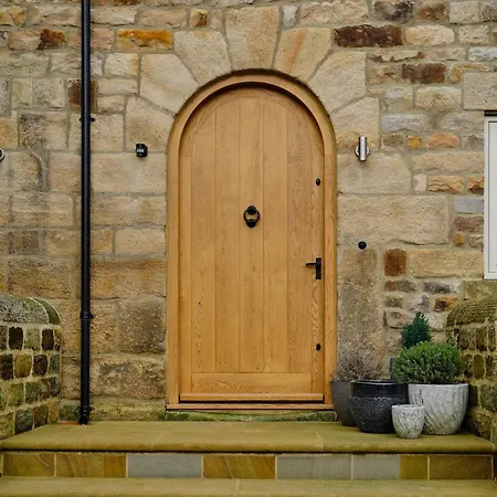 The Mill House In 哈罗盖特